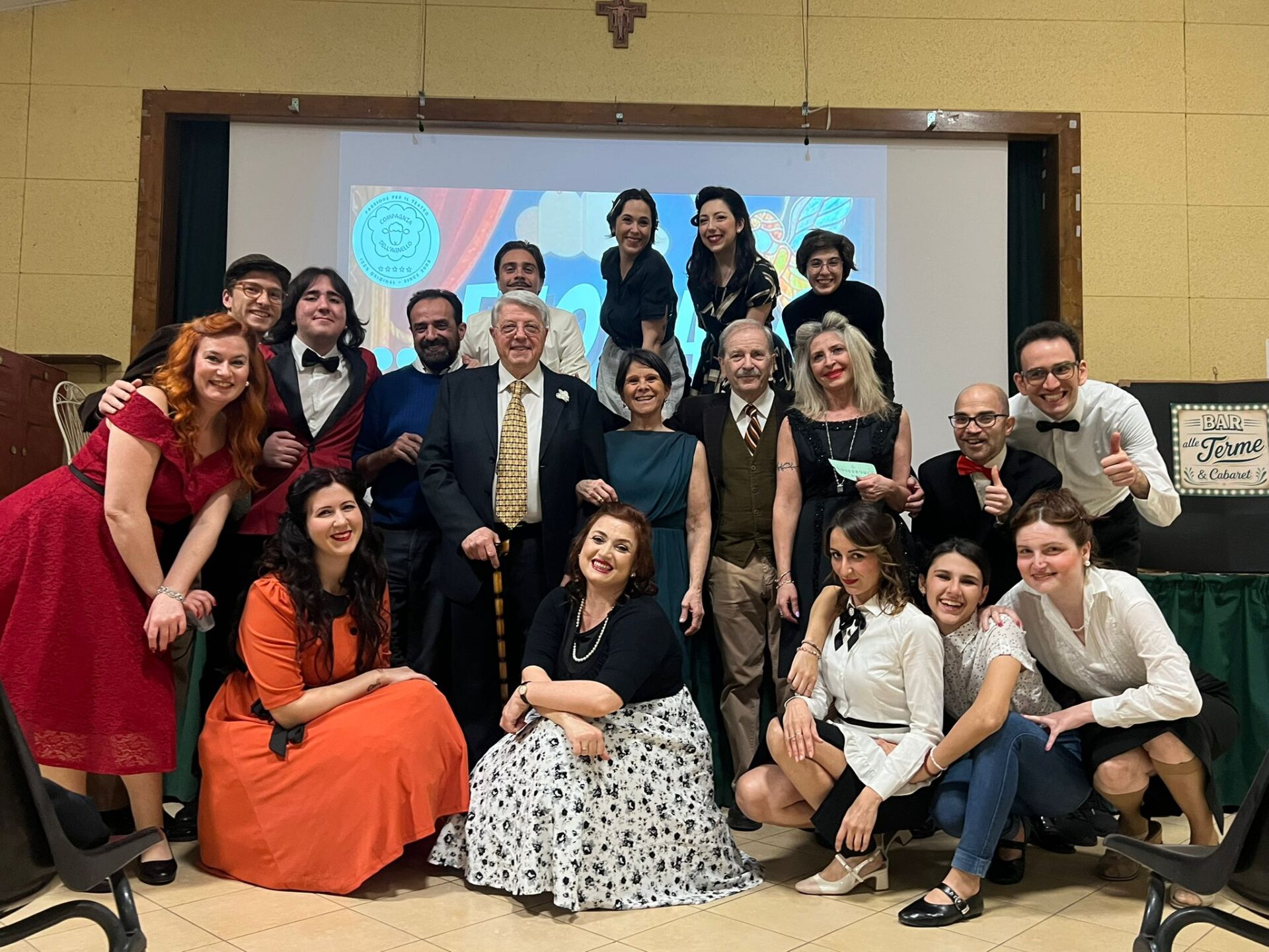 Foto di gruppo di Copia di ...E io Pago!